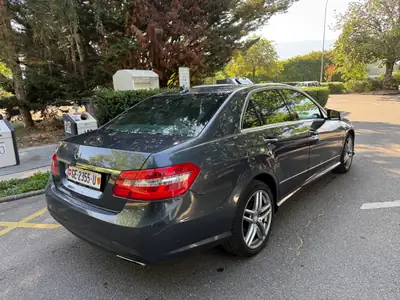Mercedes-Benz E 300 CGI BlueEfficiency — Berline premium 4Matic, motorisation 252 ch — Miniature 7