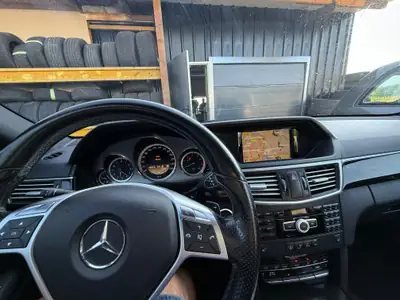 Mercedes-Benz E 300 CGI BlueEfficiency — Berline premium 4Matic, motorisation 252 ch — Miniature 15