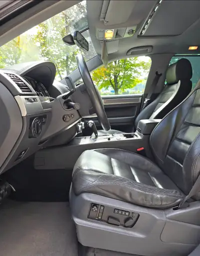 VW Touareg 5.0 V10 TDI R50 — SUV prestige diesel, motorisation exceptionnelle — Miniature 8