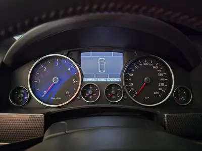 VW Touareg 5.0 V10 TDI R50 — SUV prestige diesel, motorisation exceptionnelle — Miniature 7