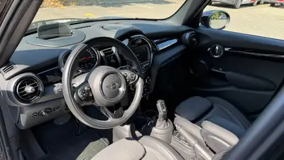 MINI Cooper 1.5i — Citadine dynamique et économe, 92 000 km seulement — cruscotto