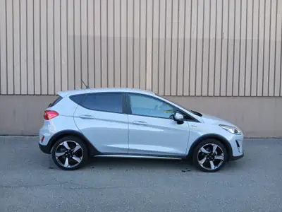 Ford Fiesta 1.0 EcoBoost Active — Citadine économique, 26 000 km seulement — tableau de bord