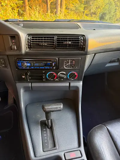 BMW 525 — Berline de prestige 1989, moteur révisionné, occasion fiable — Miniature 7