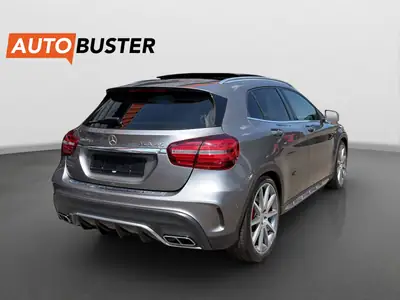 Mercedes-Benz GLA 45 AMG 4Matic — Performance urbaine et polyvalence SUV — tableau de bord
