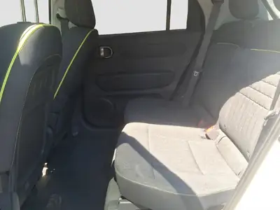 Hyundai Inster 49kWh Vertex Cross — SUV électrique compact, design aventure — Miniature 10