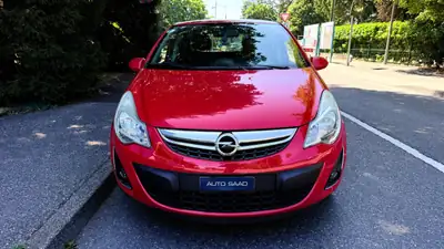 Opel Corsa 1.4 TP Color Edition — Citadine pétillante, rouge métallisé, 120 000 km — vue extérieure