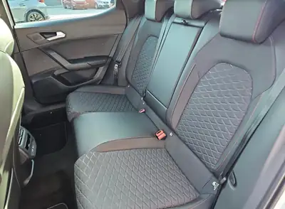 SEAT Leon 1.5 eTSI 150 Hola — Breaks hybride mild, 42 500 km, design anthracite — Armaturenbrett