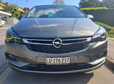 Opel Astra 1.4 T 150 ch — Berline dynamique, 37 000 km seulement — arrière