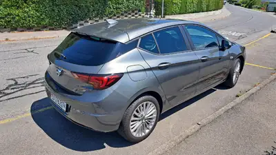 Opel Astra 1.4 T 150 ch — Berline dynamique, 37 000 km seulement — côté