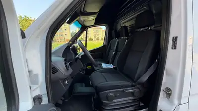 Mercedes-Benz Sprinter 316 CDI Lang — Utilitaire fiable, équipements premium, 141'490 km — Miniature 12