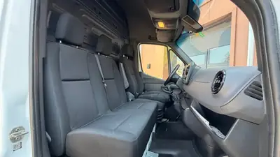 Mercedes-Benz Sprinter 316 CDI Lang — Utilitaire fiable, équipements premium, 141'490 km — Miniature 13