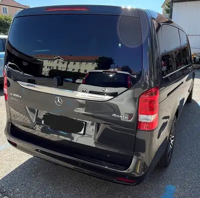Mercedes-Benz V 300d 4MATIC — Monospace premium 7 places, diesel 237 ch, 4 roues motrices — arrière