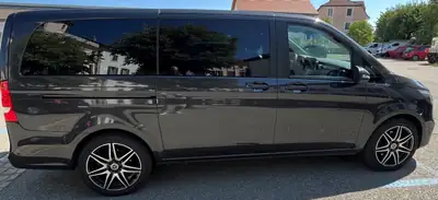 Mercedes-Benz V 300d 4MATIC — Monospace premium 7 places, diesel 237 ch, 4 roues motrices — vue extérieure