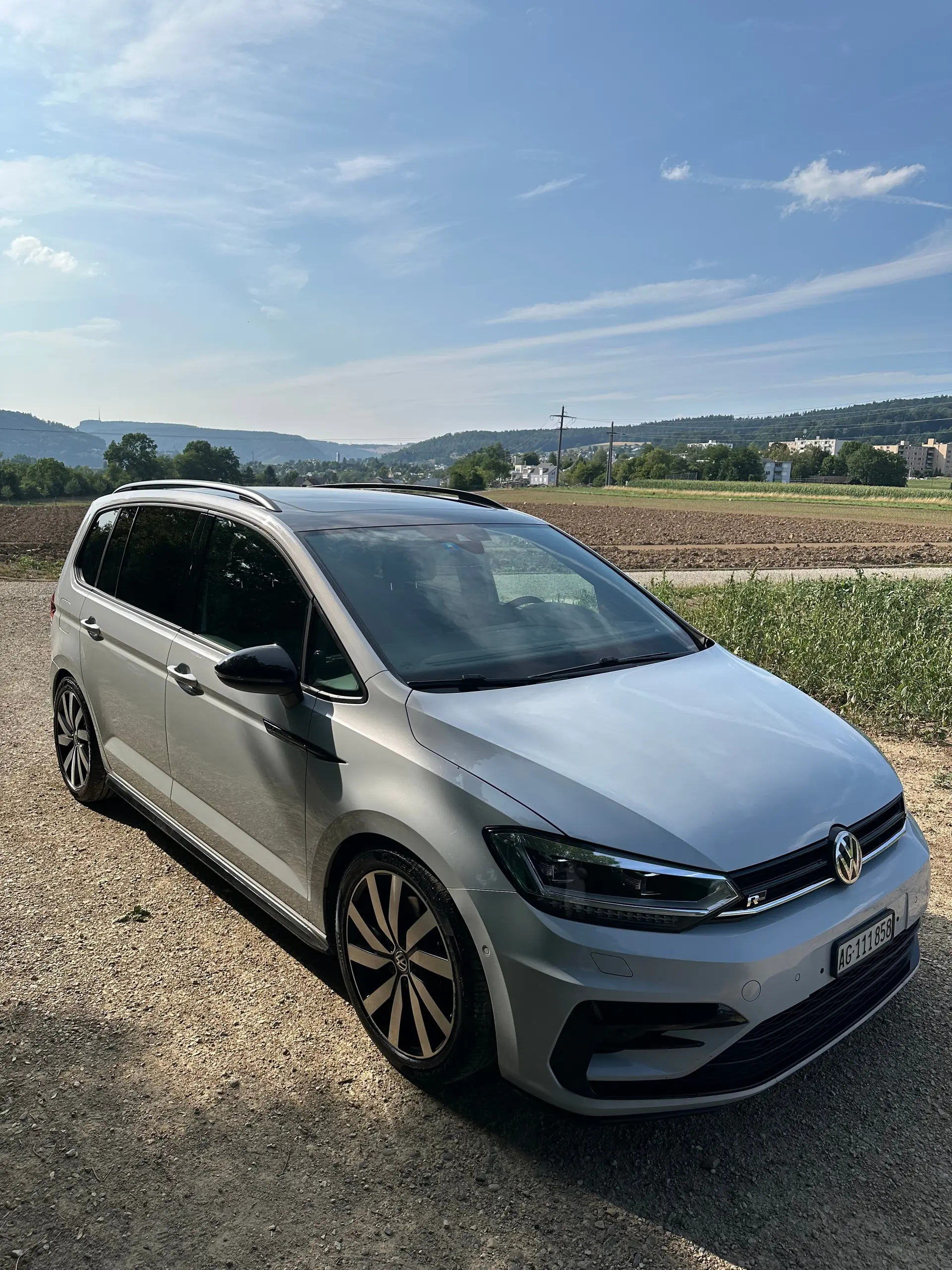 VW Touran 2.0 TDI Sport DSG — Monospace spacieux et économe pour familles
