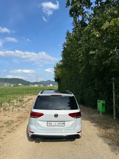 VW Touran 2.0 TDI Sport DSG — Monospace spacieux et économe pour familles — Detail