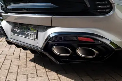 Aston Martin V12 Vanquish Volante — 835 ch, cabriolet légendaire, quasi neuf — interni