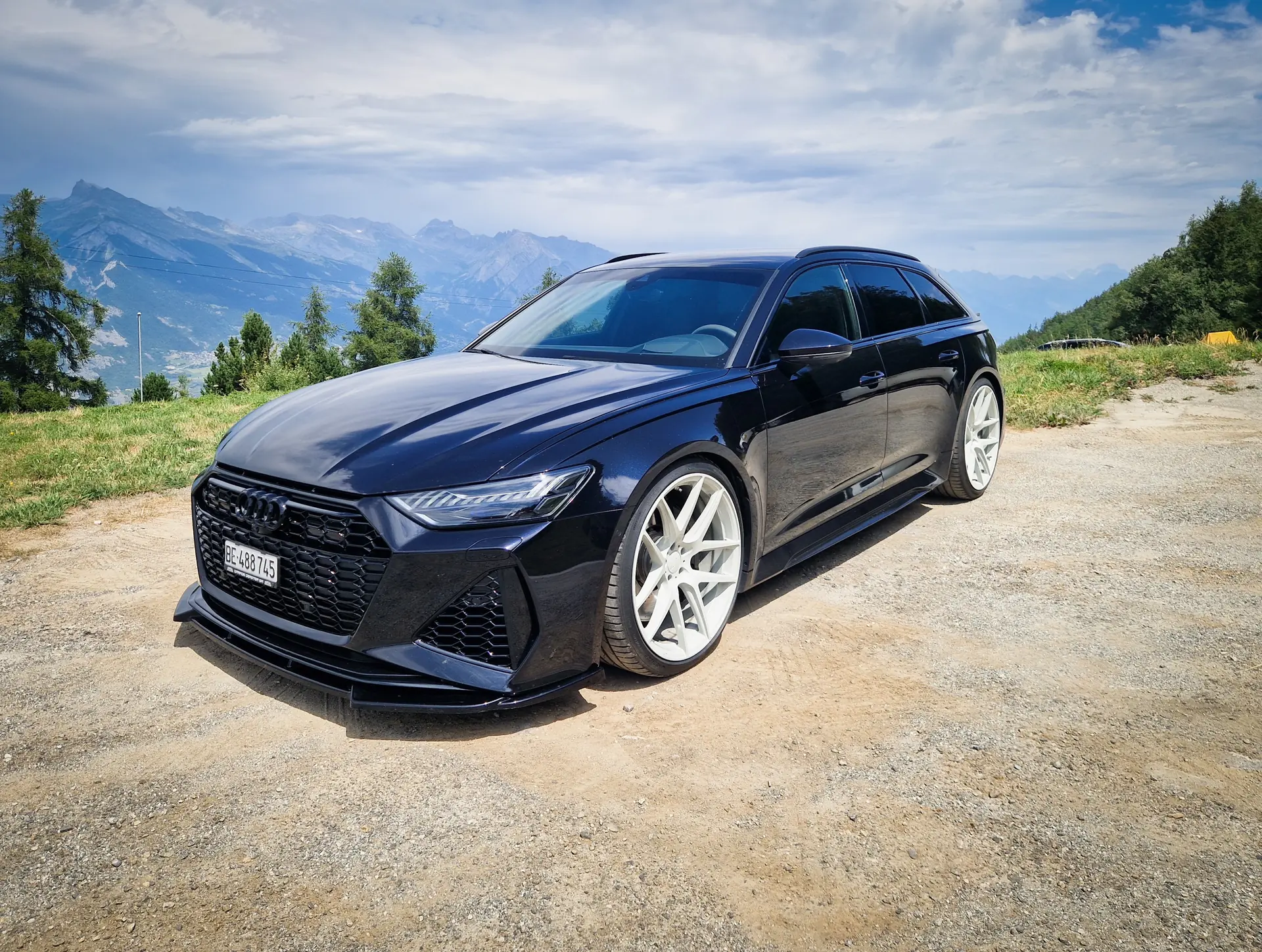 Audi RS6 Avant 4.0 TFSI V8 quattro — 600 ch, break sportif au prestige intact — Außenansicht