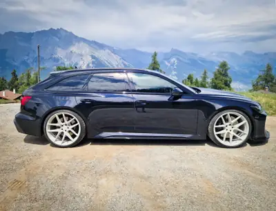 Audi RS6 Avant 4.0 TFSI V8 quattro — 600 ch, break sportif au prestige intact — Armaturenbrett