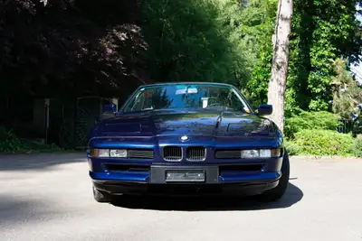 BMW 850i Coupé 1995 — Un classique intemporel de prestige allemand — Seitenansicht
