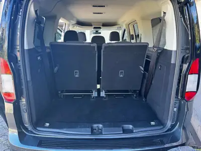 Ford Tourneo Connect 2.0 EcoBlue 122 Titanium — Monospace polyvalent, moteur économe et fiable — Armaturenbrett