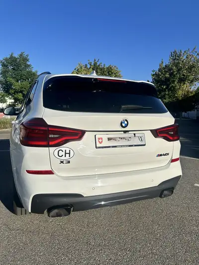 BMW X3 M40i xDrive 2019 — Performance et élégance à l'état pur — side view