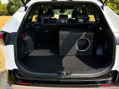 Toyota RAV4 2.5 HEV Style 2019 — SUV hybride très entretenu, toit panoramique — Miniature 14