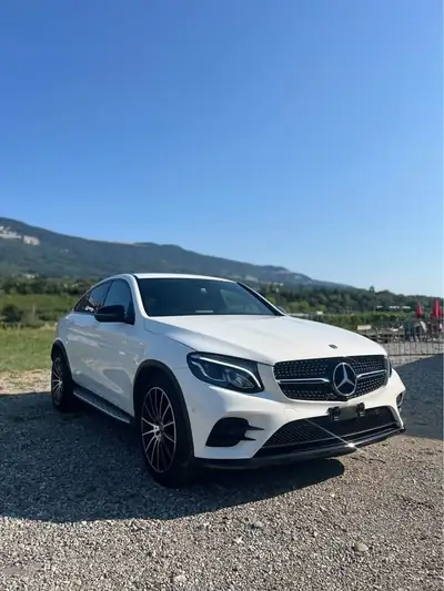 Mercedes-Benz GLC 250 AMG Line — SUV premium 4x4, essence performante et fiable — vista esterna