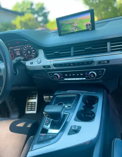 Audi Q7 3.0 V6 TDI 272 — SUV 7 places premium, entretien inclus jusqu'à 100 000 km — détail