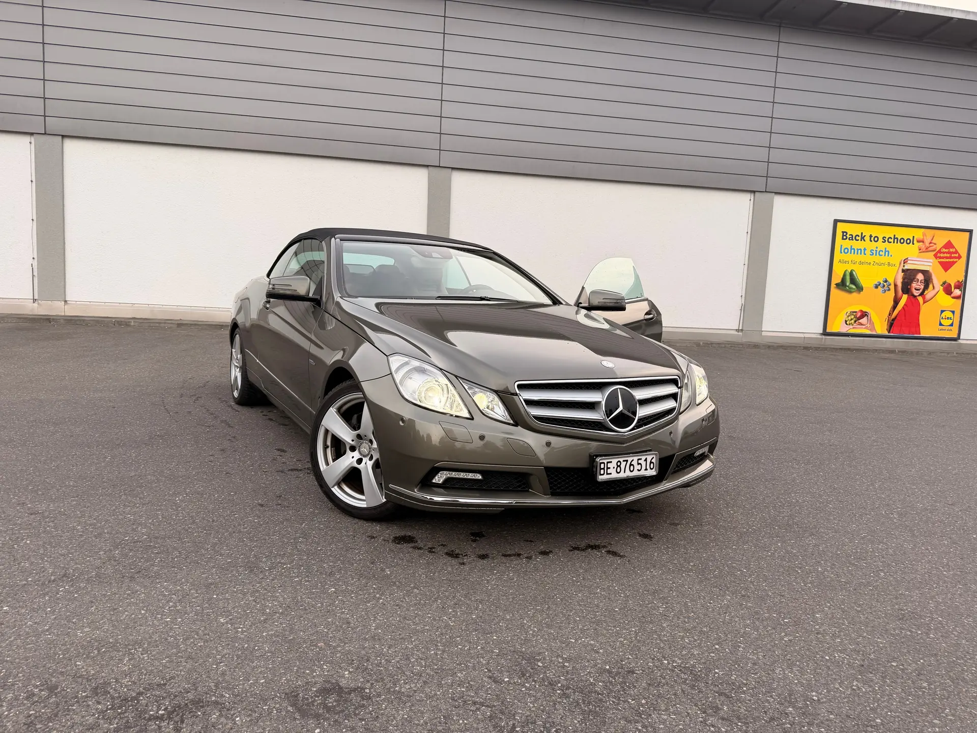 Mercedes-Benz E 350 Cabriolet — Élégance décapotable, 292 ch et consommation maîtrisée — vista esterna