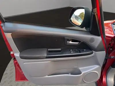 Suzuki SX4 1.6 GL Top 4WD — Robuste SUV polyvalent, 4x4 intégral et entretien à jour — Miniature 12