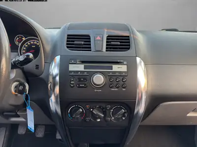 Suzuki SX4 1.6 GL Top 4WD — Robuste SUV polyvalent, 4x4 intégral et entretien à jour — Miniature 15