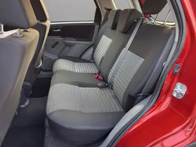 Suzuki SX4 1.6 GL Top 4WD — Robuste SUV polyvalent, 4x4 intégral et entretien à jour — Miniature 13