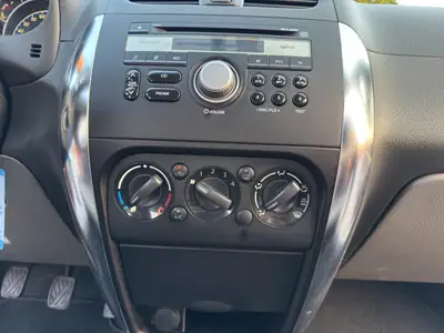 Suzuki SX4 1.6 GL Top 4WD — Robuste SUV polyvalent, 4x4 intégral et entretien à jour — Miniature 16