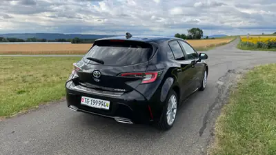 Toyota Corolla 2.0 HSD Trend — Hybride performant, consommation ultra-économique — dettaglio