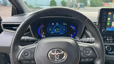 Toyota Corolla 2.0 HSD Trend — Hybride performant, consommation ultra-économique — Miniatura 8
