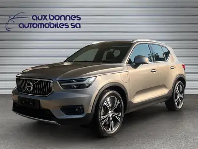 Volvo XC40 T5 TwE Inscription — SUV hybride rechargeable, entretien suivi — vue extérieure
