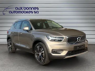 Volvo XC40 T5 TwE Inscription — SUV hybride rechargeable, entretien suivi — arrière