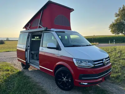 VW T6 2.0 TDI 204 Ocean RED — Utilitaire 4×4 polyvalent, peu kilométré — Heckansicht