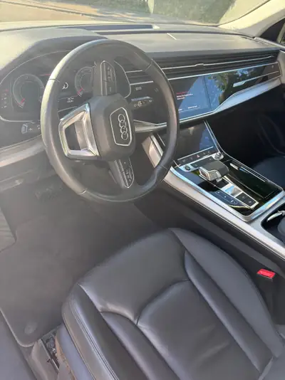 Audi Q8 50 TDI quattro — SUV coupé premium, 81 000 km, diesel hybride léger — détail