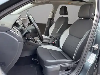 Skoda Octavia Combi 2.0 TDI 4x4 — SUV familial robuste, sans accident, prêt à l'emploi — Miniature 9
