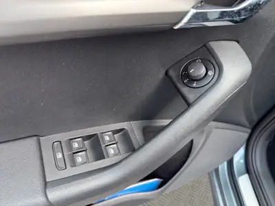 Skoda Octavia Combi 2.0 TDI 4x4 — SUV familial robuste, sans accident, prêt à l'emploi — Miniature 21