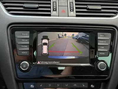 Skoda Octavia Combi 2.0 TDI 4x4 — SUV familial robuste, sans accident, prêt à l'emploi — Miniature 26