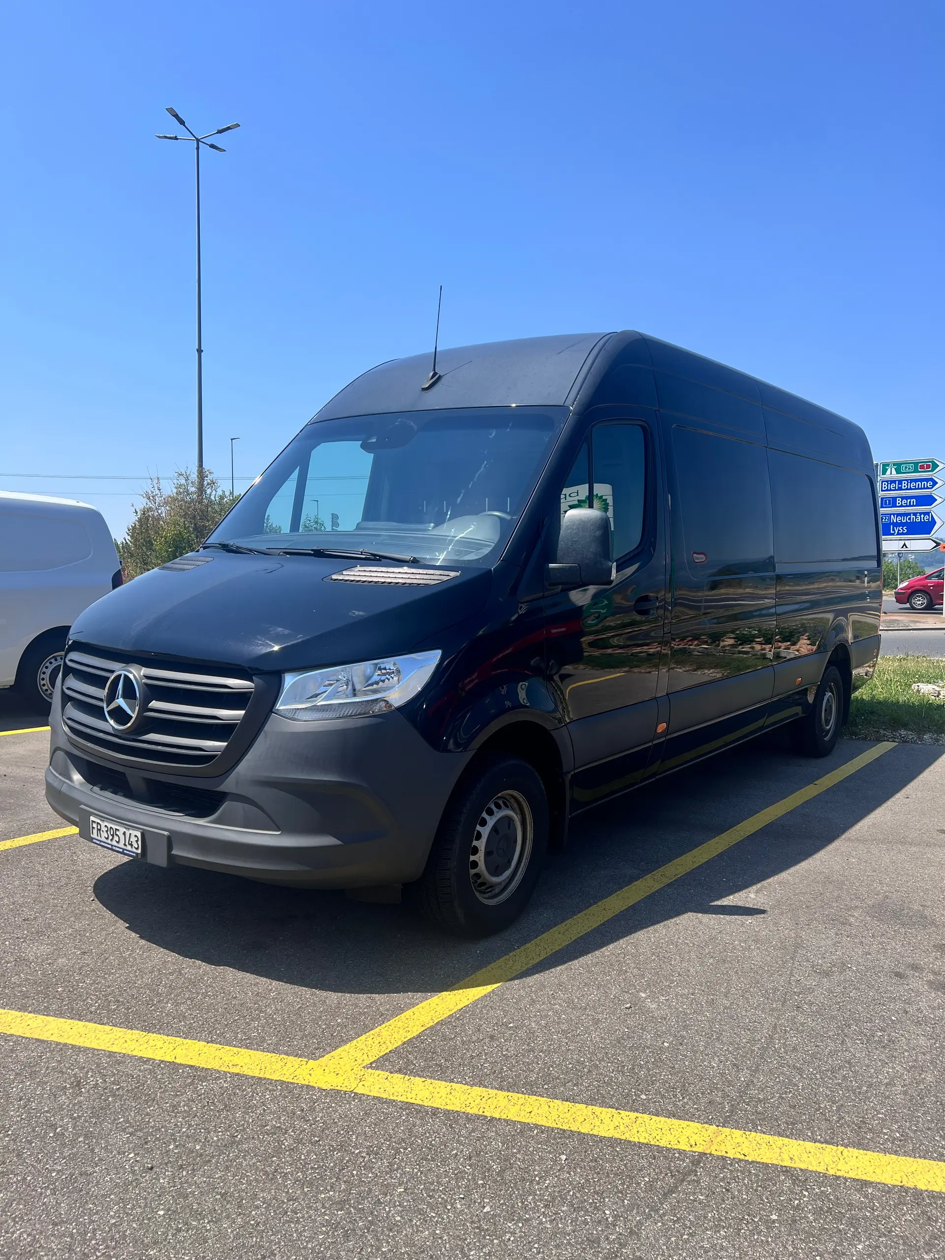 Mercedes-Benz Sprinter 2.2 CDI 163 — Utilitaire fiable, faible kilométrage — vue extérieure