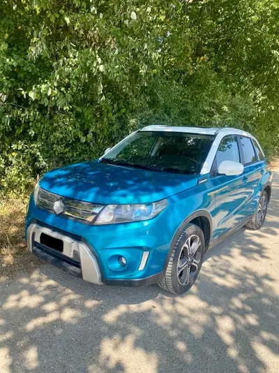 Suzuki Vitara 1.6 VVT Sergio Cellano Top 4x4 — SUV compact fiable, transmission manuelle — exterior view