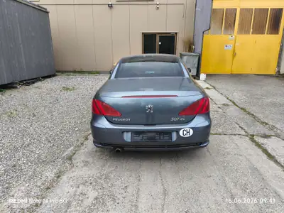 Peugeot 307 Cabriolet 2.0 16V — Décapotable élégante, fraîchement contrôlée — arrière