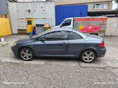 Peugeot 307 Cabriolet 2.0 16V — Décapotable élégante, fraîchement contrôlée — côté