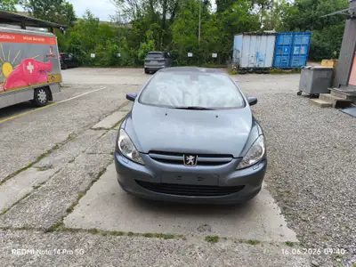 Peugeot 307 Cabriolet 2.0 16V — Décapotable élégante, fraîchement contrôlée — vue extérieure
