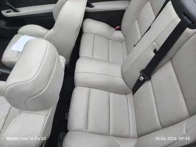 Peugeot 307 Cabriolet 2.0 16V — Décapotable élégante, fraîchement contrôlée — détail