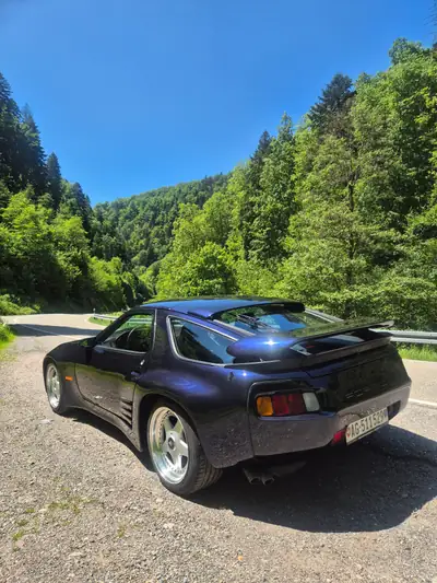 Porsche 928 5.0 Strosek 1988 — Coupé sportif mythique, préparation exclusive — vista posteriore