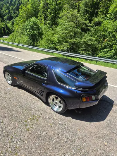 Porsche 928 5.0 Strosek 1988 — Coupé sportif mythique, préparation exclusive — vista esterna